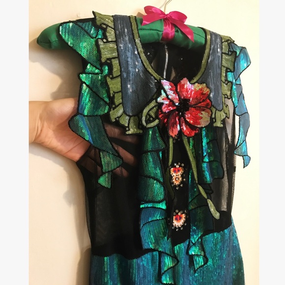 Spring dress - Picture 2 of 6